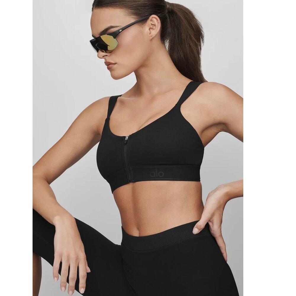 Alo Alosoft Molded Showcase Black Bra Small Front Zip Logo Athleisure Pilates